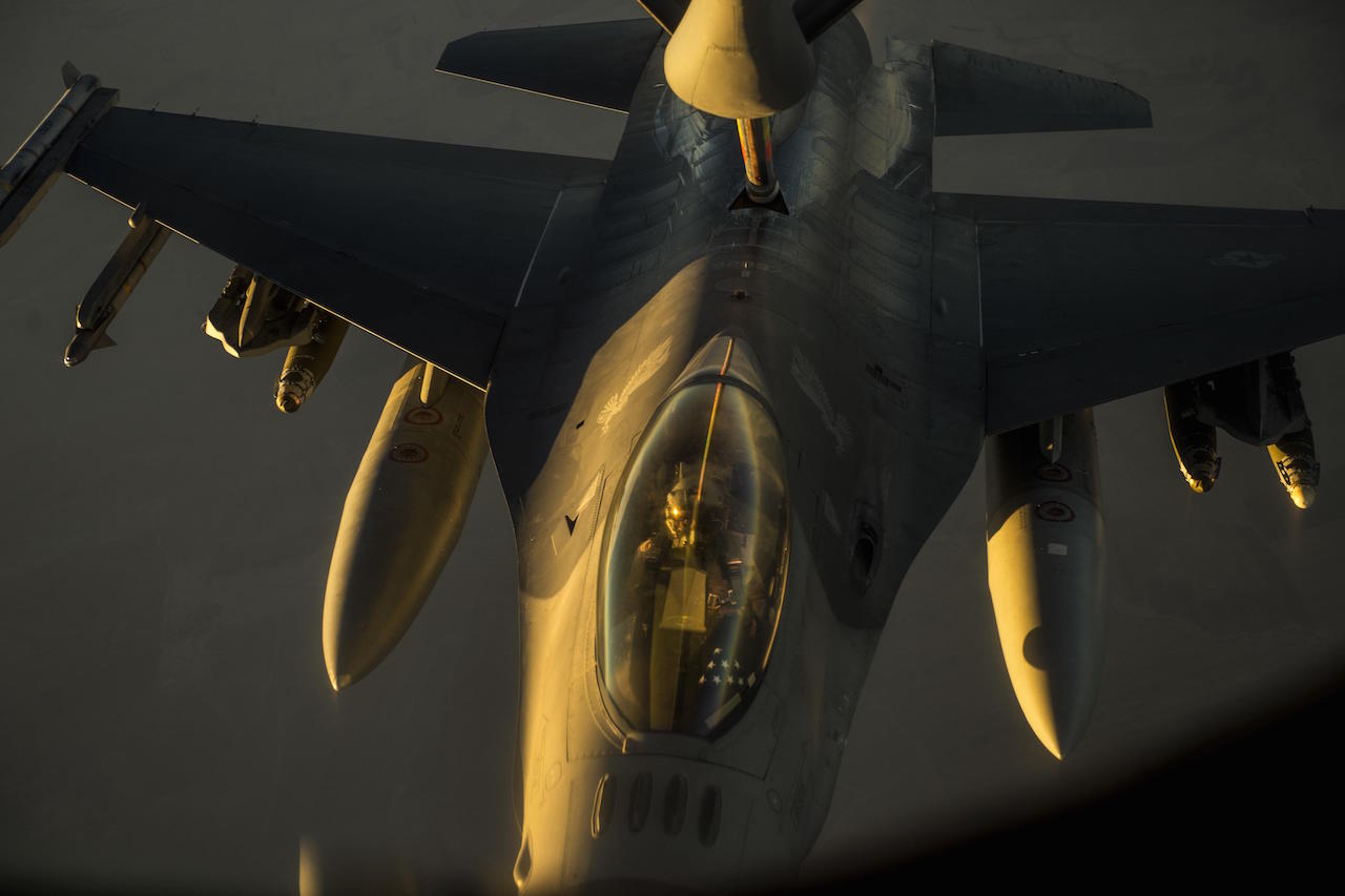 Φωτιά σε F-16 στα Χανιά με εγκαύματα ο πιλότος