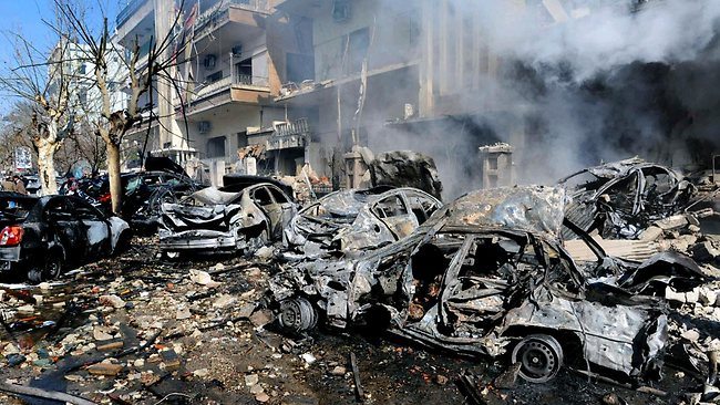ΣΥΡΙΑ: Κόλαση στην Χομς με 22 νεκρούς από βομβιστική επίθεση