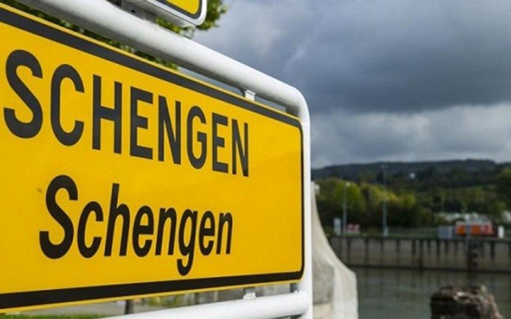 Γιατί θέλουν οι Ευρωπαίοι να μας πετάξουν εκτός της ζώνης Σένγκεν;