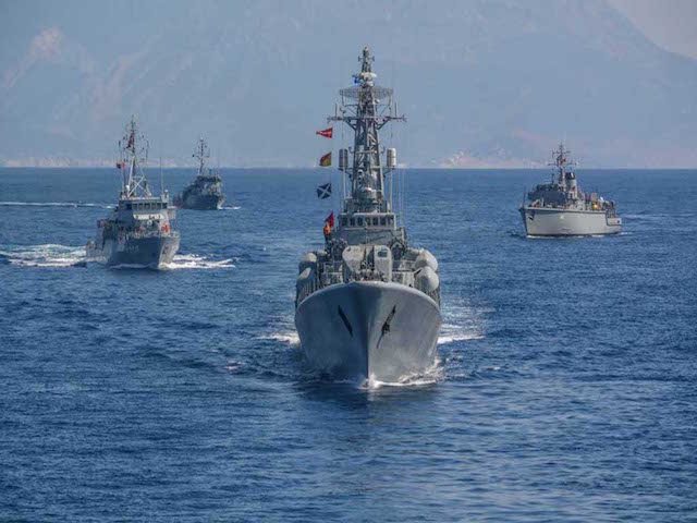 Οι Τούρκοι με 17 πολεμικά πλοία έχουν 