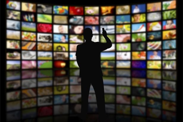Η τελική (;) μάχη της tv! Κυβέρνηση κατά καναλαρχών για τις άδειες