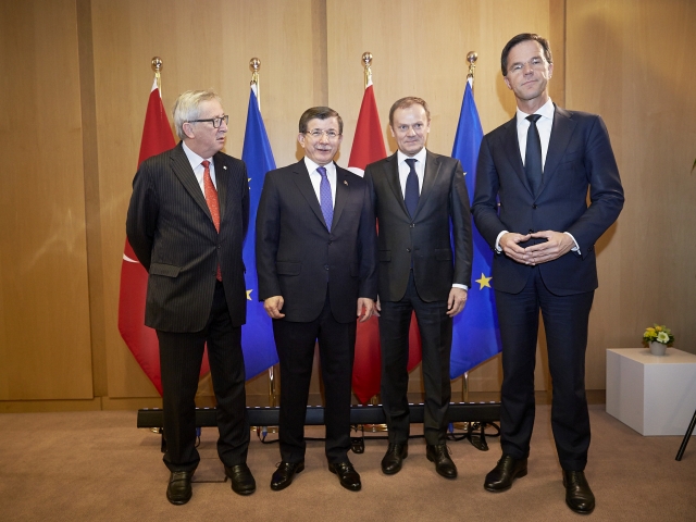 Συμφώνησαν ΕΕ και Τουρκία για το προσφυγικό -Μένει να δούμε τον 