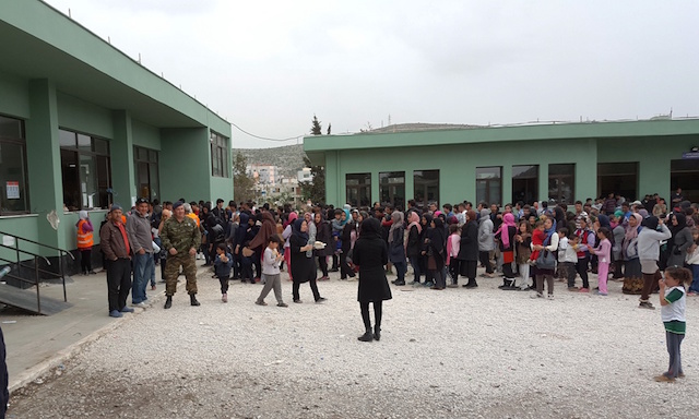 ΣΧΙΣΤΟ: Φωτογραφίες από το Κέντρο Μετεγκατάστασης Προσφύγων