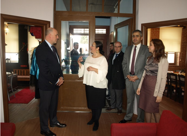 Γιατί η τουρκική πρεσβεία ενδέχεται να ζητήσει αποζημίωση από το ΥΠΕΞ