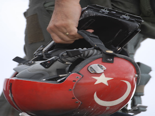 Νέο μπαράζ συλλήψεων στρατιωτικών στην Τουρκία! Ανάμεσα τους και χειριστές F-16