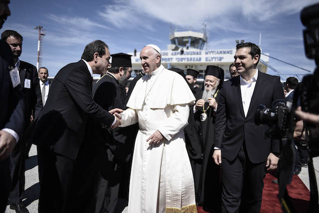 Η γραπτή αφιέρωση του Πάπα Φραγκίσκου στον Αλέξη Τσίπρα