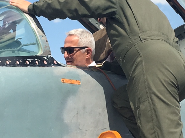 Ο Α/ΓΕΕΘΑ ...πιλότος σε αεροσκάφος σοβιετικής κατασκευής