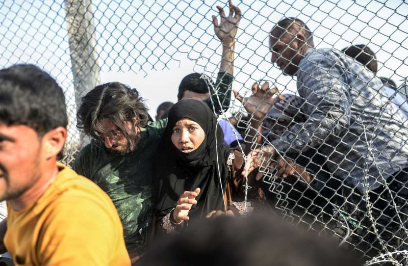 Τα τουρκικά Γκουαντάναμο! Άθλιες συνθήκες στα κέντρα προσφύγων 