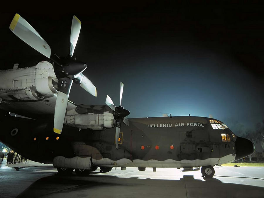 Γιατί πραγματικά καθυστέρησε η απογείωση του C-130 με τη σορό του Κ.Μητσοτάκη