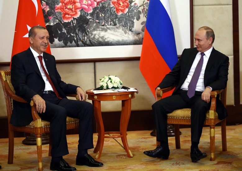 Ερντογάν-Πούτιν: Συζήτησαν για S-400, Συρία και... τουρκικές ντομάτες!