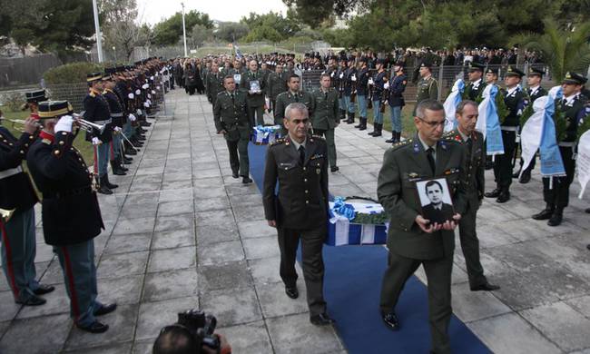 Επιστρέφουν σήμερα στην Ελλάδα τα λείψανα 16 ηρώων μας που έπεσαν στην Κύπρο