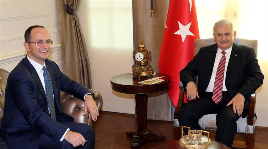 Συνάντηση του Τούρκου πρωθυπουργού με τον Αλβανό ΥΠΕΞ