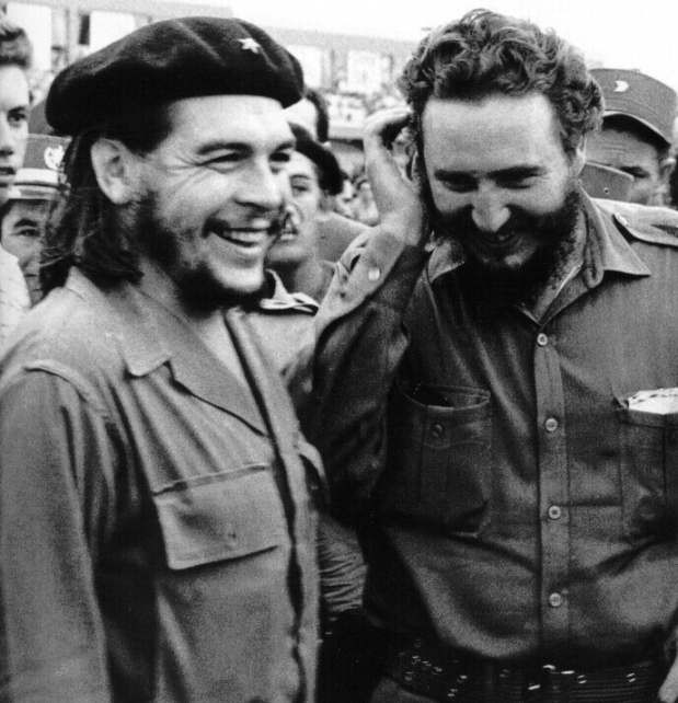 Σαν Σήμερα: 1956 Φιντέλ και Τσε αποβιβάζονται στην Κούβα