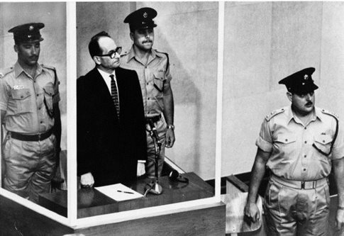 Σαν Σήμερα: 1961 αρχίζει η δίκη του Άϊχμαν