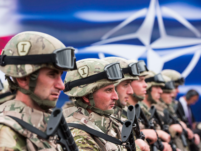 «Πολλές χώρες του ΝΑΤΟ σκέφτονται να στείλουν στρατιώτες στην Ουκρανία» αποκάλυψε ο πρωθυπουργός της Σλοβακίας