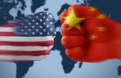ΗΠΑ εναντίον Κίνας που μιλά ακόμη και για 