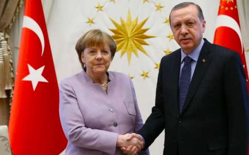 Όχι τόση απομόνωση στον Ερντογάν! Μετά τη Διάσκεψη για τη Λιβύη η Μέρκελ πάει Κωνσταντινούπολη