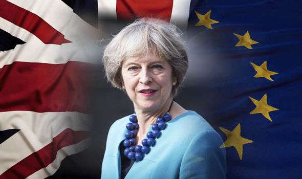 Brexit: Εγκρίθηκε το σχέδιο εξόδου από το υπουργικό συμβούλιο της Βρετανίας