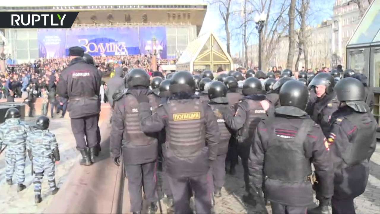 Διαδηλώσεις στη Μόσχα κατά της διαφθοράς και 700 συλλήψεις!
