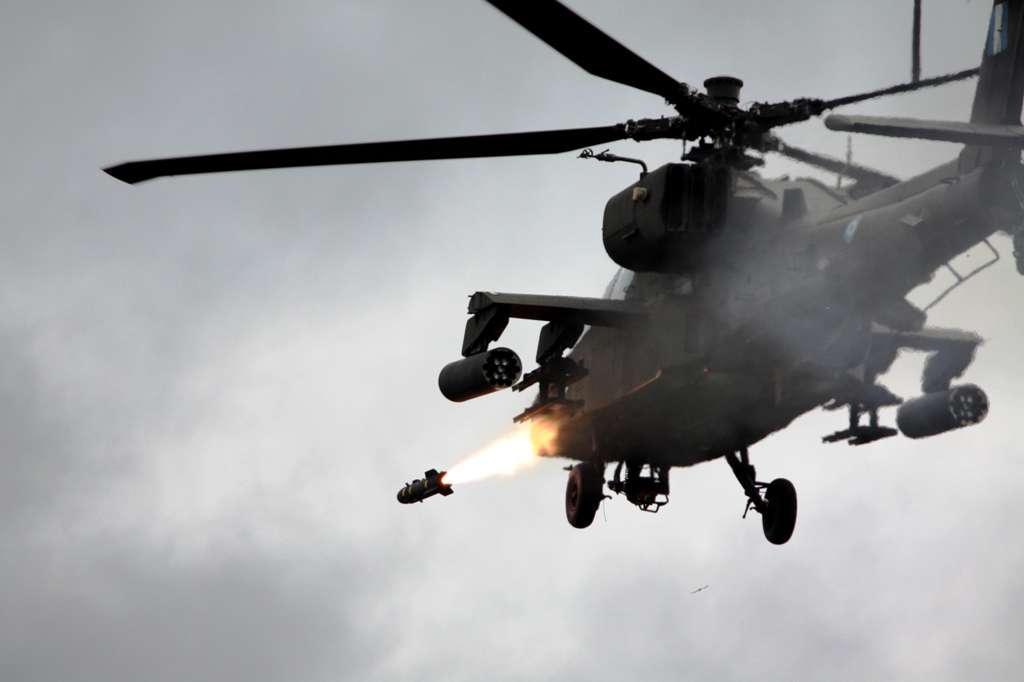 Αναγκαστική προσγείωση Apache στον Αη Στράτη
