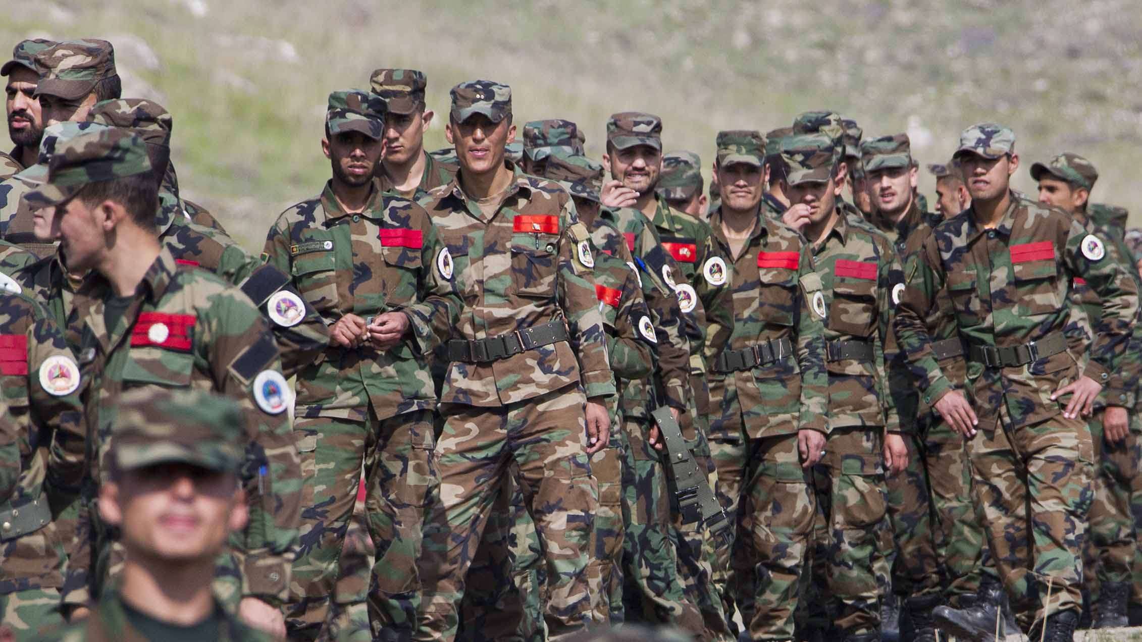 Σφαγή στρατιωτών στο Αφγανιστάν μέσα στη βάση τους από Ταλιμπάν