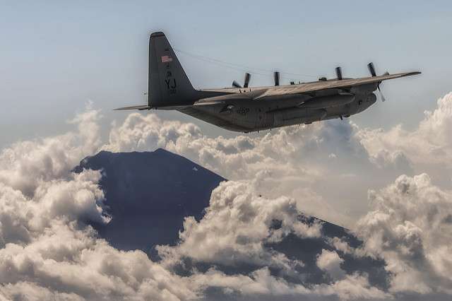 Τι κάνουν αμερικανικά C-130 στην Κύθνο;
