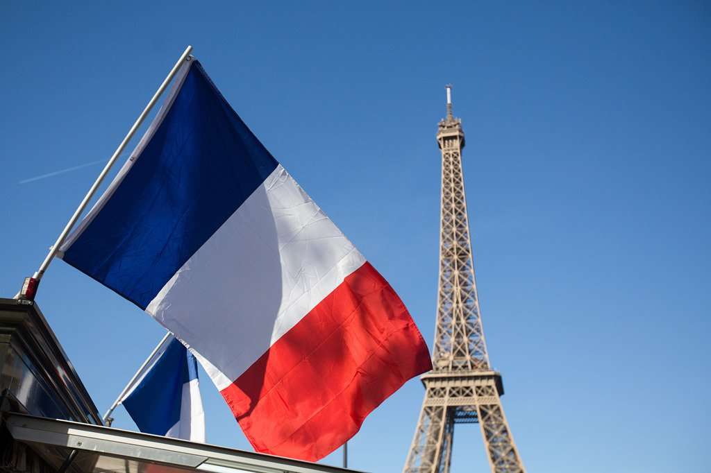 Γαλλία: 16 απομακρύνσεις από τις υπηρεσίες πληροφοριών για 