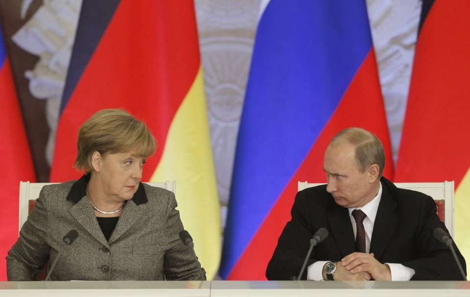 Τι θα συζητήσουν Μέρκελ και Πούτιν στις 2 Μαίου στο Σότσι
