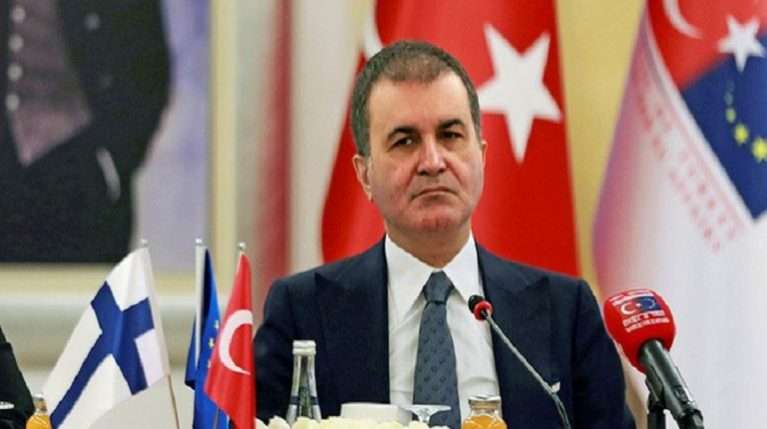Ο κομματικός εκπρόσωπος του Ερντογάν κατηγορεί την Ελλάδα ότι «σουβλίζει βάρκες στο Αιγαίο» και πνίγει κόσμο!