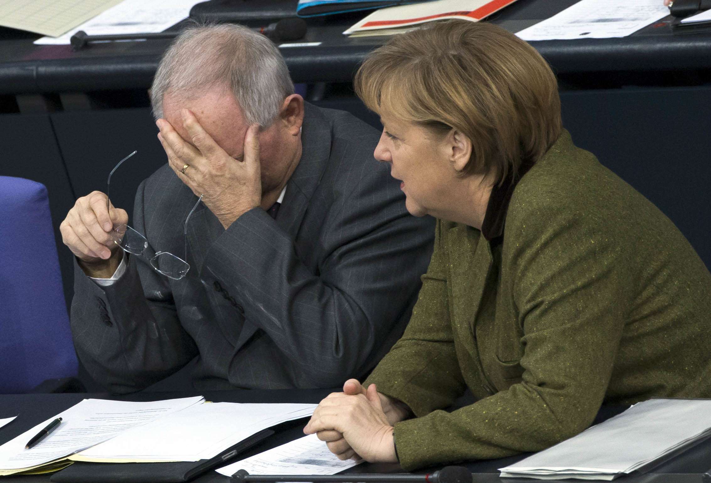 Ο Σόϊμπλε πιστεύει στην επανεκλογή της Μέρκελ στο CDU