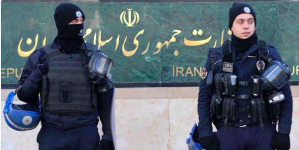 Επίθεση στο Ιράν! Πυροβολισμοί εντός του κοινοβουλίου και στο μαυσωλείο του Χομεϊνί!