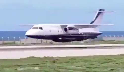 Χωρίς σύστημα προσγείωσης! Βίντεο από Σομαλία