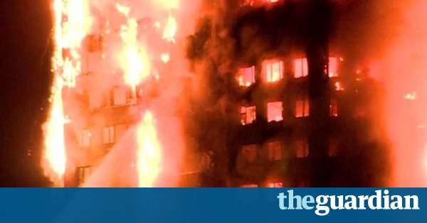 Κόλαση φωτιάς στο Λονδίνο! Φλέγεται ουρανοξύστης κινδυνεύουν άνθρωποι