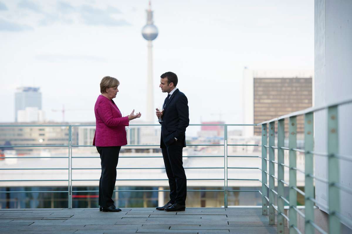 Παρίσι και  Βερολίνο θα καταθέσουν τον Ιούνιο κοινές προτάσεις για τη μεταρρύθμιση της ευρωζώνης