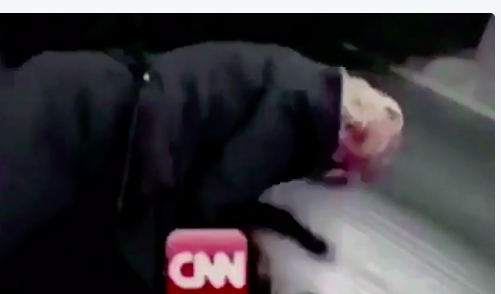 Σάλος στις ΗΠΑ από βίντεο του Τραμπ στο οποίο δέρνει...το CNN!