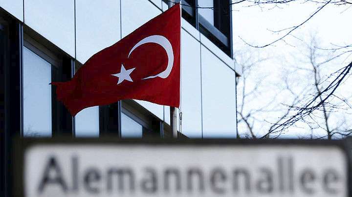 Γερμανία: Η Τουρκία κατασκοπεύει πρώην δικούς της στρατιωτικούς