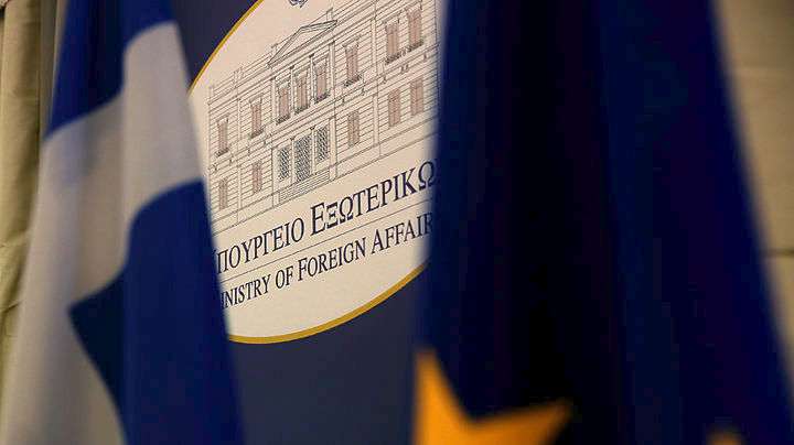 Το ΥΠΕΞ εκφράζει «τη λύπη του» για την απέλαση Ελλήνων διπλωμάτων από τη Μόσχα