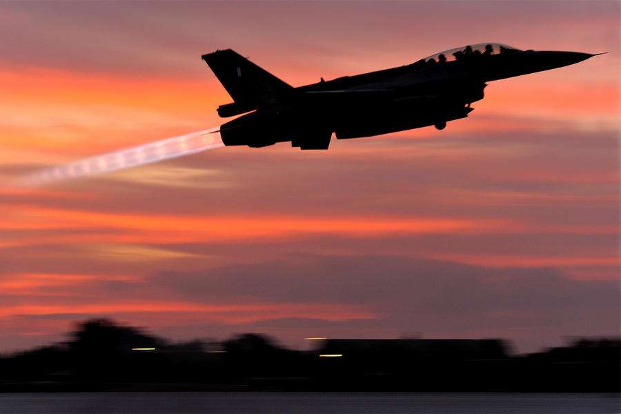 Οι αντιδράσεις των κομμάτων για την ομιλία Τσίπρα περί F-16