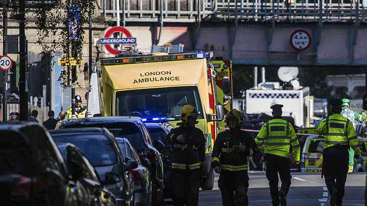 Ταυτοποιήθηκε ένας ύποπτος για την επίθεση στο μετρό του Λονδίνου