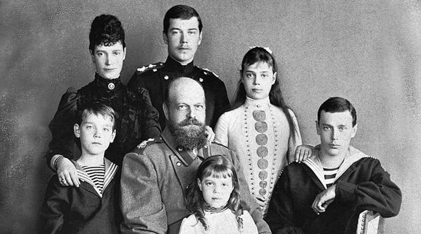 Εκατό χρόνια μετά, επιστολές της οικογένειας Ρομανόφ επιστρέφουν στο μουσείο Τσάρσκογιε Σελό
