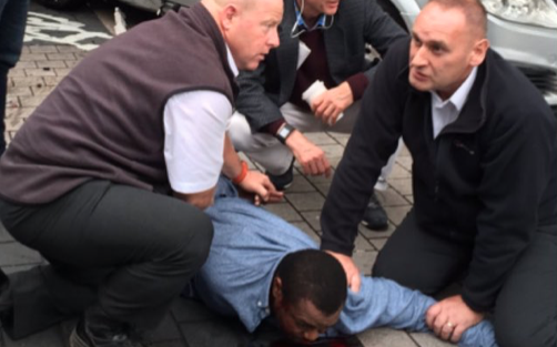Επίθεση στο Λονδίνο ξανά; Αυτοκίνητο έπεσε πάνω σε πεζούς τουρίστες