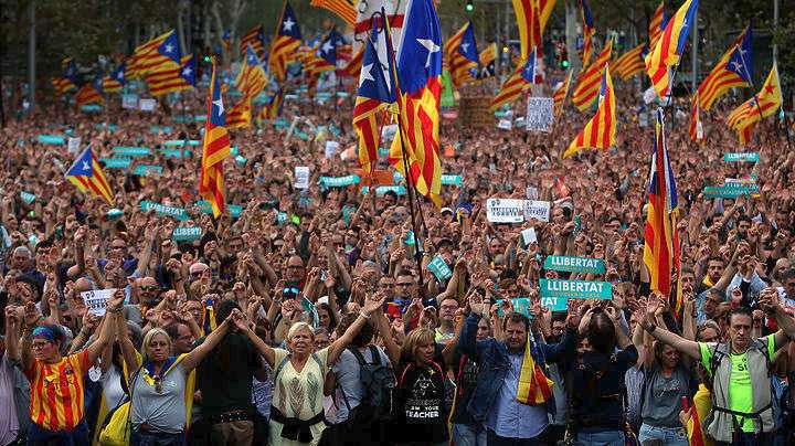 Συγκρούσεις στη Βαρκελώνη για τη ανεξαρτησία της Καταλονίας