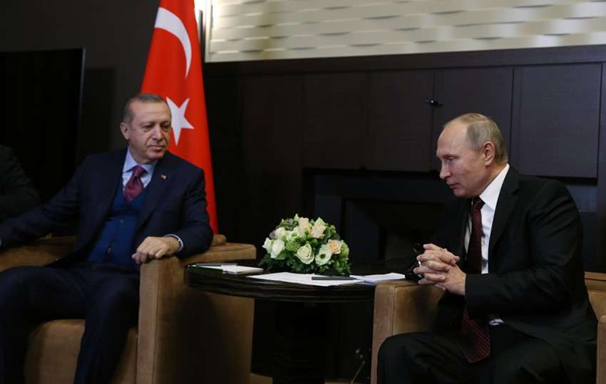 Τα παράπονα του Ερντογάν στον Πούτιν για τη Συρία