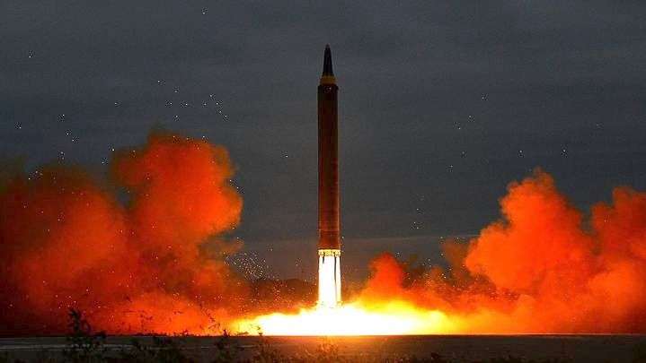 Η Βόρεια Κορέα εκτόξευσε έναν πύραυλο 