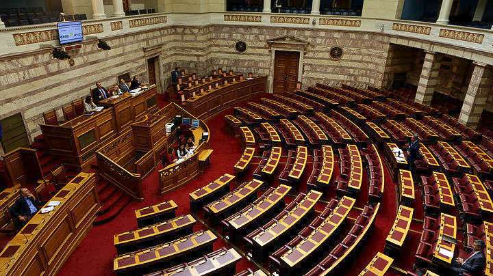 ΣΥΝΤΑΞΕΙΣ ΧΗΡΕΙΑΣ: Κατατέθηκαν τροπολογίες στη Βουλή