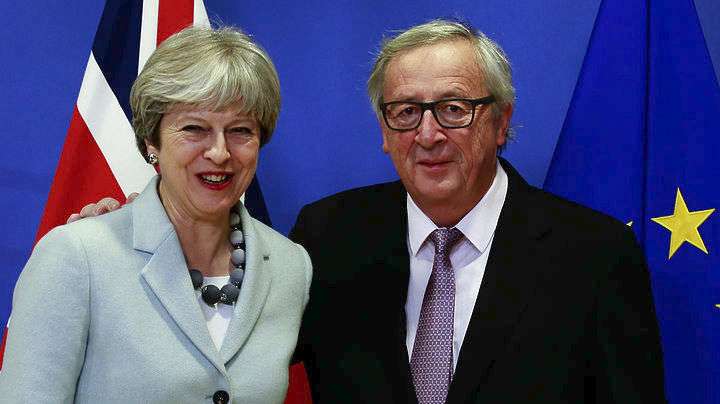 Brexit: Συναινετικό διαζύγιο συμφώνησαν Μέι-Γιούνκερ