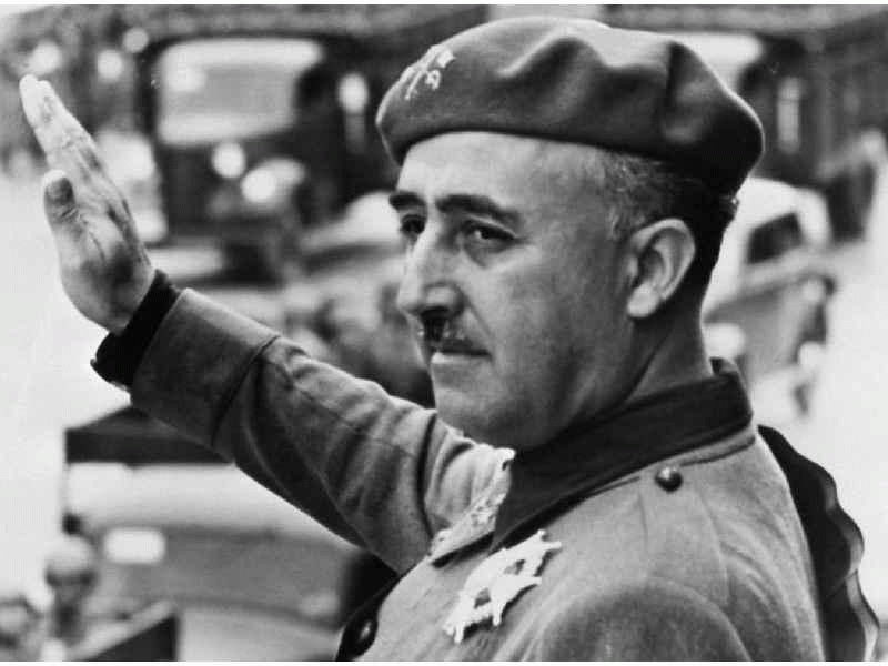 26 Ιανουαρίου 1939 οι δυνάμεις του Φράνκο στη Βαρκελώνη