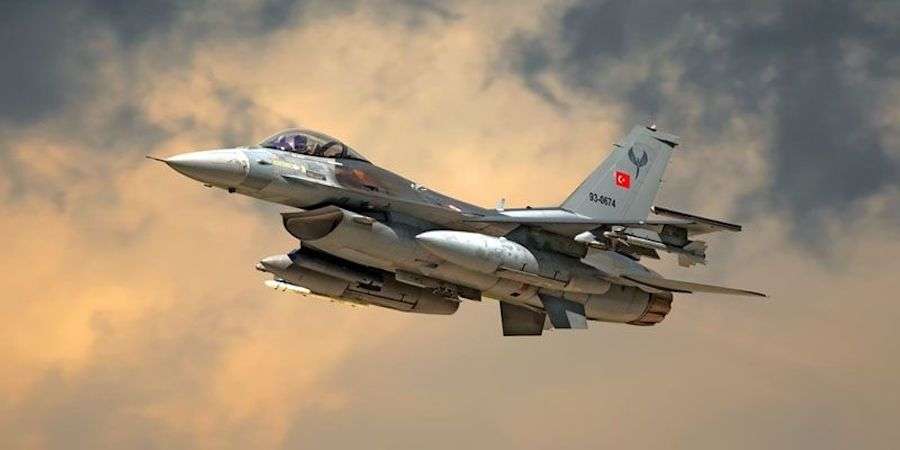 Πτήση τουρκικού F-16 στη Ρω