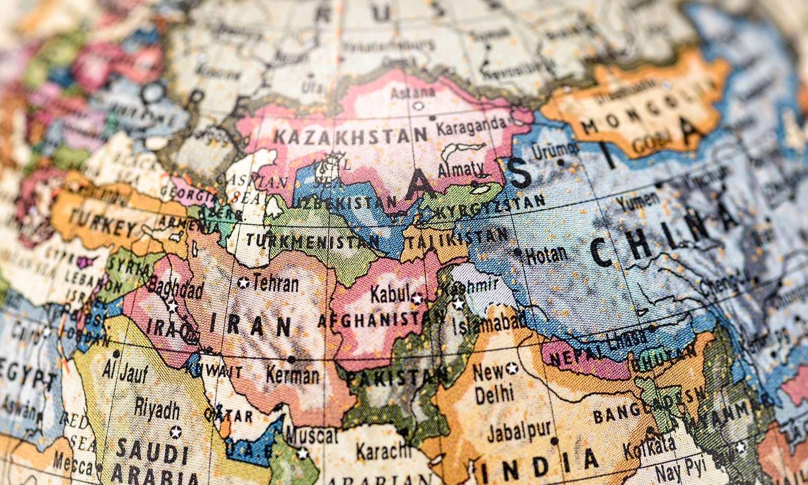 Η Ουάσινγκτον προειδοποιεί την Τεχεράνη να μην κλείσει το στενό του Χορμούζ