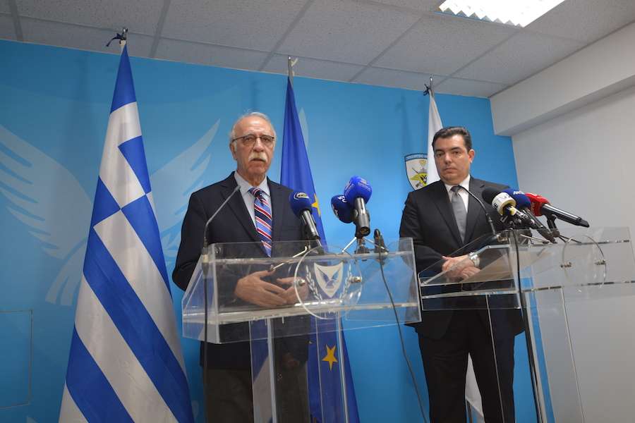 Συνεργασία Ελλάδας-Κύπρου στην αμυντική βιομηχανία ανακοίνωσαν Βίτσας και Φωκαίδης